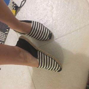 Black and White Espadrilles/Summer flat Shoe